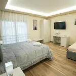 Konukevi Xenia *